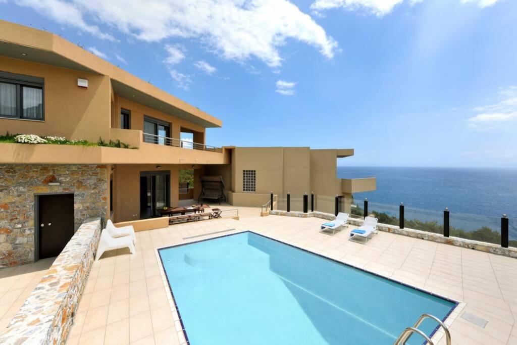 Wonderful Eco Friendly Villa Augustine Ampelo Exterior photo